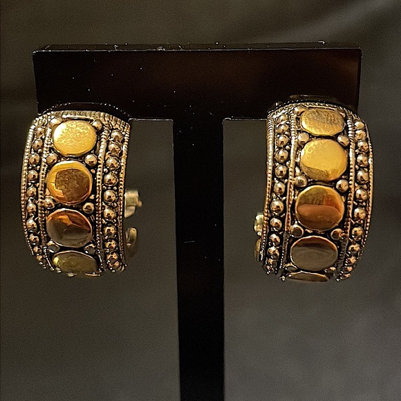 Beautiful gold and silver tone hoops. Gold circular design with one piece clasp. - Picture 12 of 12